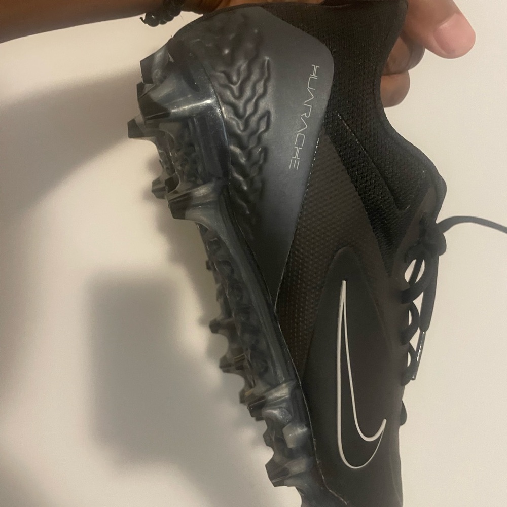 Nike Huaraches - Picture 2 of 8